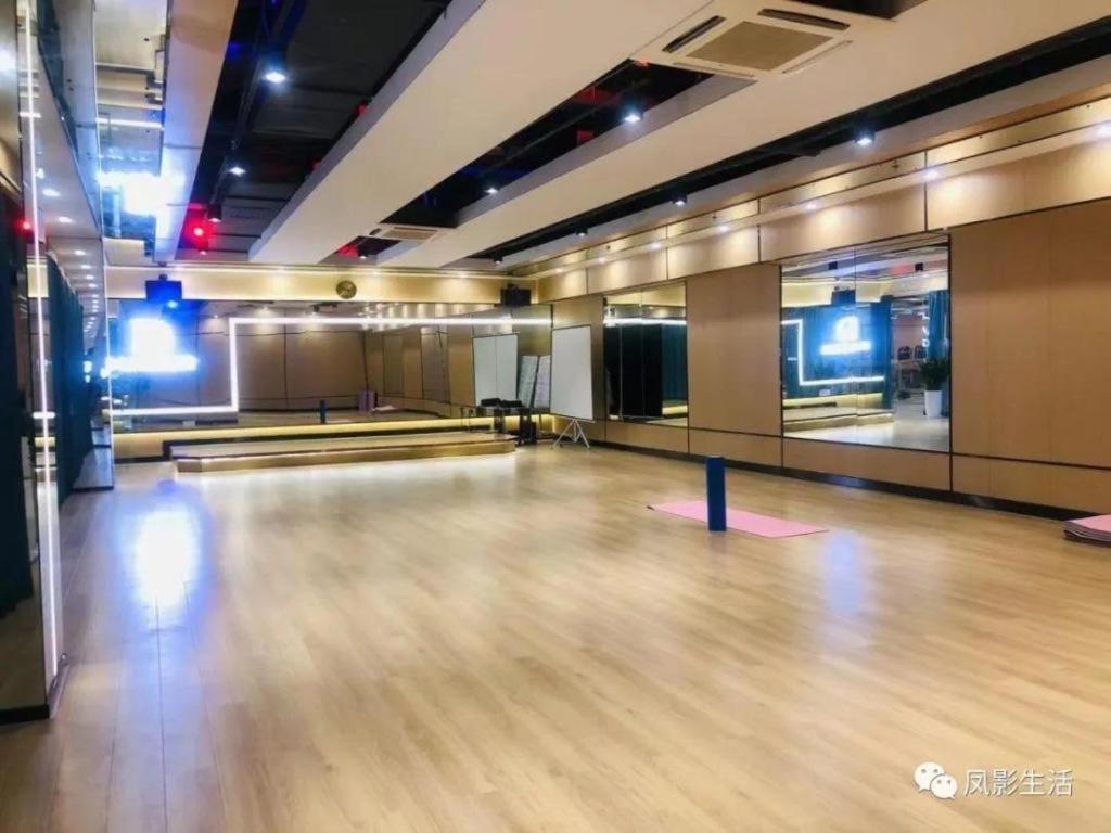 Fenggang Gladden Hotel Tiantangwei Exterior foto